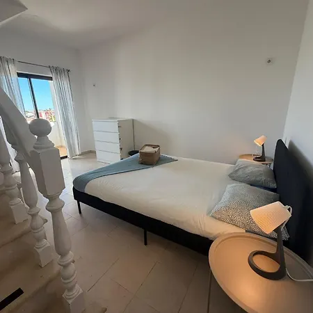 Blife Sunya Private Near Airport And Nature 홈스테이 파로